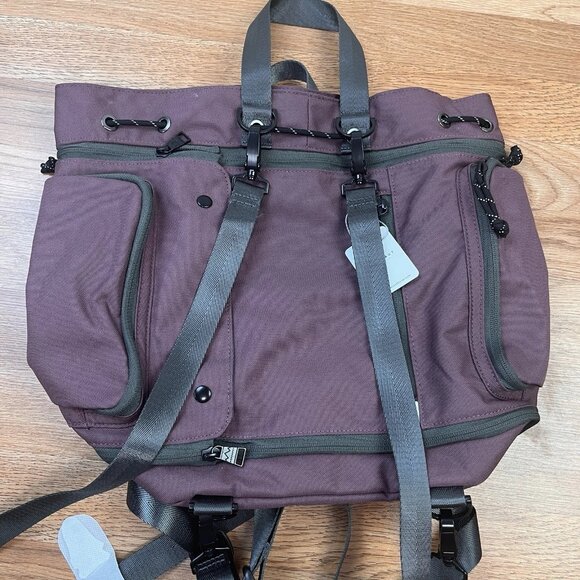 Doughnut Pyramid Backpack in Plum 15 L Backpack/Crossbody/Hanging Toiletry NEW - Picture 11 of 11